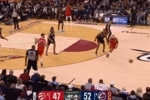 DPOY！莫布里防守造成英格拉姆掉球 莺歌摸球&没去救球酿成失误